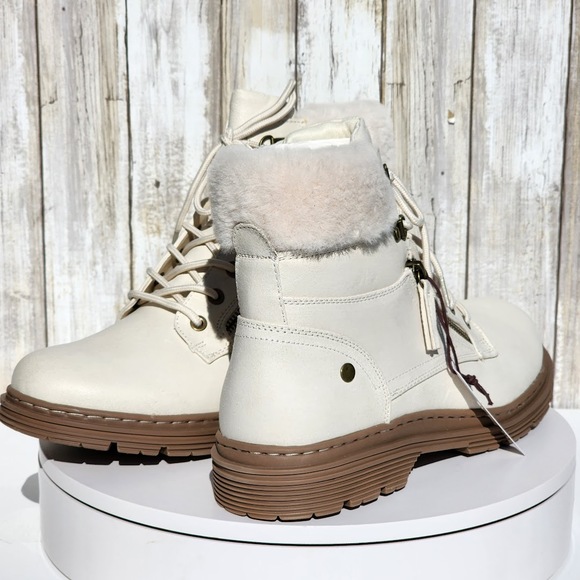 NEW - Cliffs by White Mountain Women's Powell Collar Ankle Boots - Size 11 - Picture 4 of 12